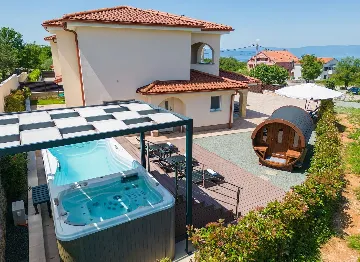 House with Massage Pool & Sauna in Malinska