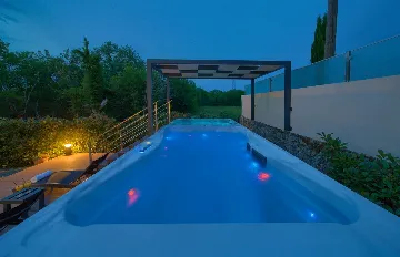 House with Massage Pool & Sauna in Malinska