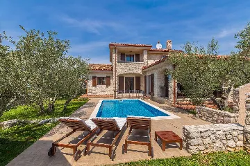 3-Bedroom House in Sabljici for Up to 8 Guests