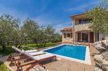 3-Bedroom House in Sabljici for Up to 8 Guests