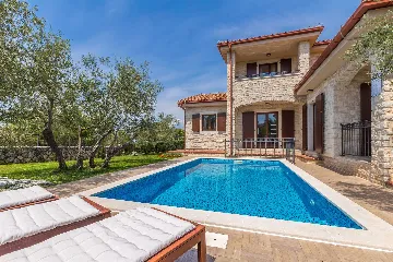 3-Bedroom House in Sabljici for Up to 8 Guests