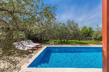 3-Bedroom House in Sabljici for Up to 8 Guests