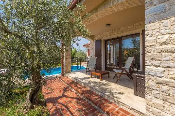 3-Bedroom House in Sabljici for Up to 8 Guests