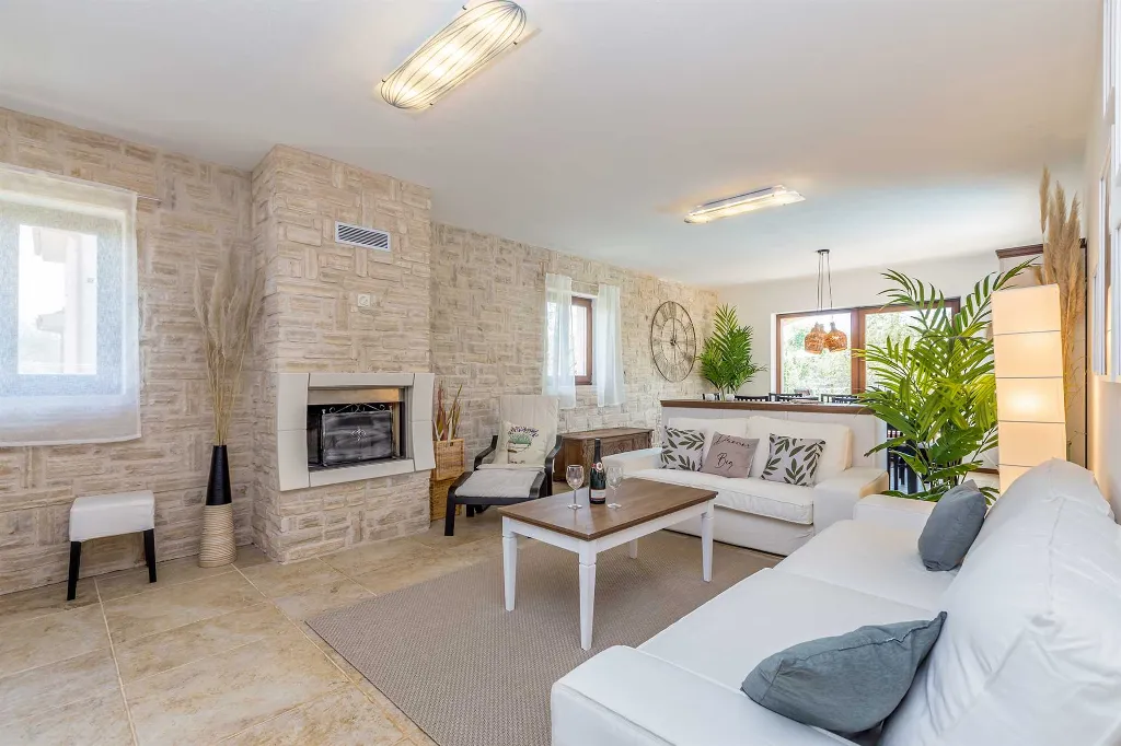 3-Bedroom House in Sabljici for Up to 8 Guests