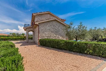 3-Bedroom House in Sabljici for Up to 8 Guests