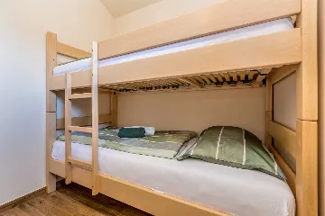 Linardići House with Private Pool for 6 Guests