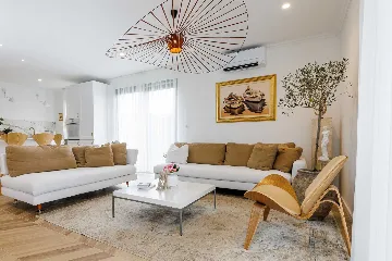 Villa in Malinska with Heated Pool and Sauna