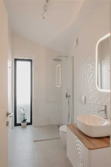 Villa in Malinska with Heated Pool and Sauna