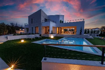 Villa in Malinska with Heated Pool and Sauna