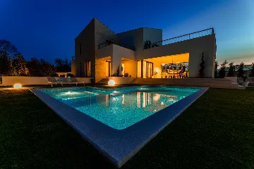 Villa in Malinska with Heated Pool and Sauna