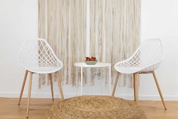 4-Bedroom House with Private Pool in Malinska