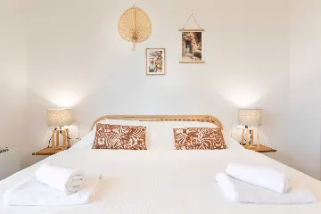 4-Bedroom House with Private Pool in Malinska