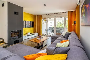 Villa with Private Pool for 6-8 in Malinska