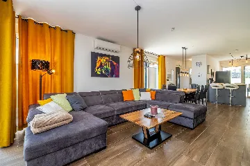 Villa with Private Pool for 6-8 in Malinska