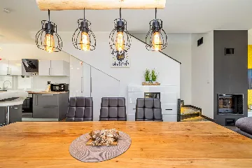 Villa with Private Pool for 6-8 in Malinska