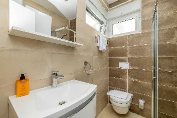 Villa with Private Pool for 6-8 in Malinska