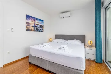 Villa with Private Pool for 6-8 in Malinska