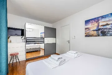 Villa with Private Pool for 6-8 in Malinska