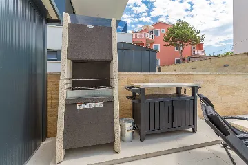 Villa with Private Pool for 6-8 in Malinska