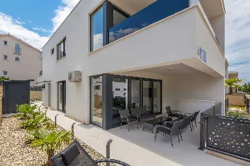 Villa with Private Pool for 6-8 in Malinska