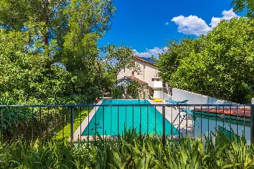 3-Bedroom House with Private Pool in Omišalj