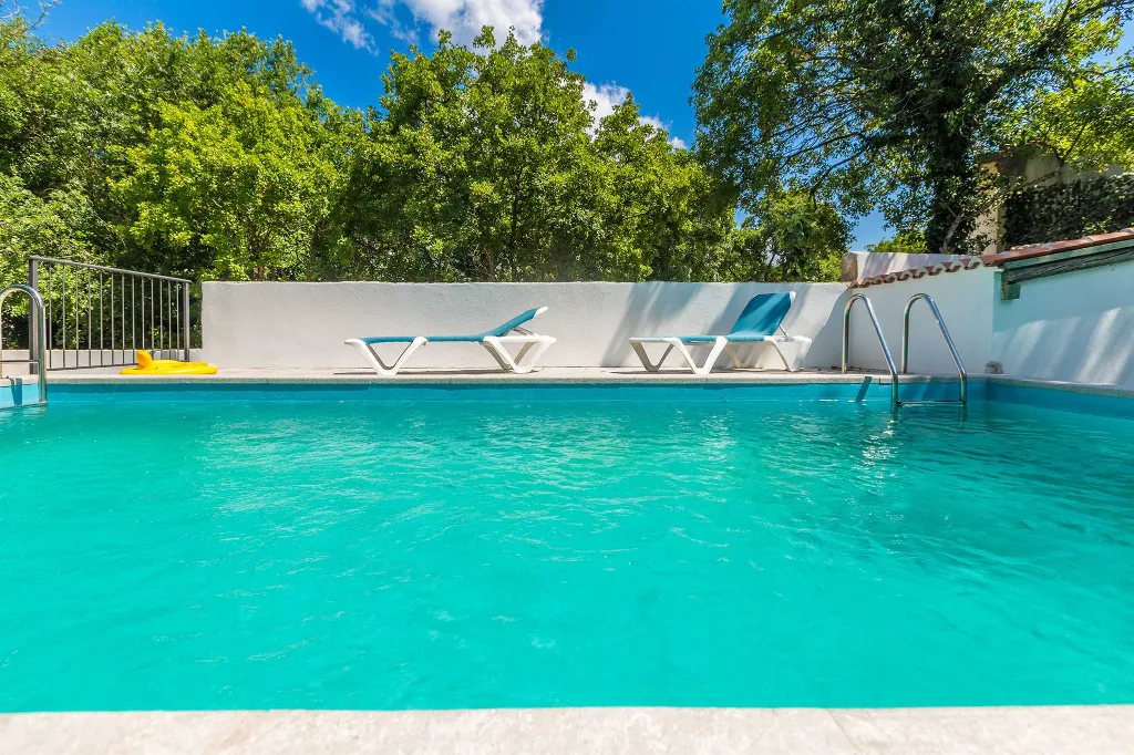 3-Bedroom House with Private Pool in Omišalj