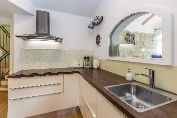 3-Bedroom House with Private Pool in Omišalj