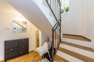 3-Bedroom House with Private Pool in Omišalj