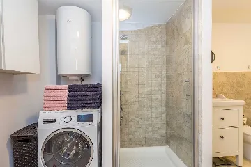 3-Bedroom House with Private Pool in Omišalj