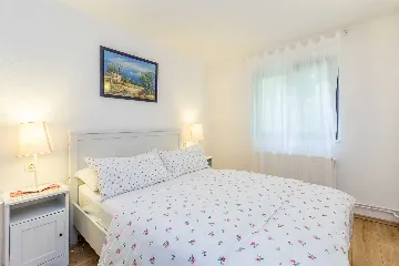 3-Bedroom House with Private Pool in Omišalj