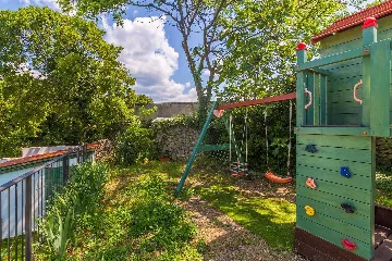 3-Bedroom House with Private Pool in Omišalj