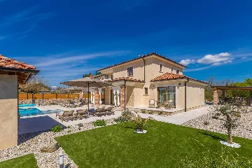 4-Bedroom Villa with Heated Pool in Krk