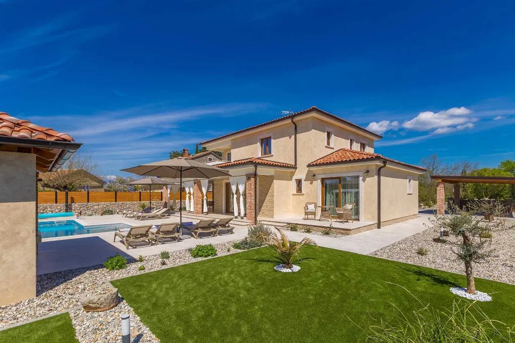 4-Bedroom Villa with Heated Pool in Krk