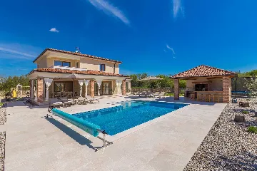 4-Bedroom Villa with Heated Pool in Krk