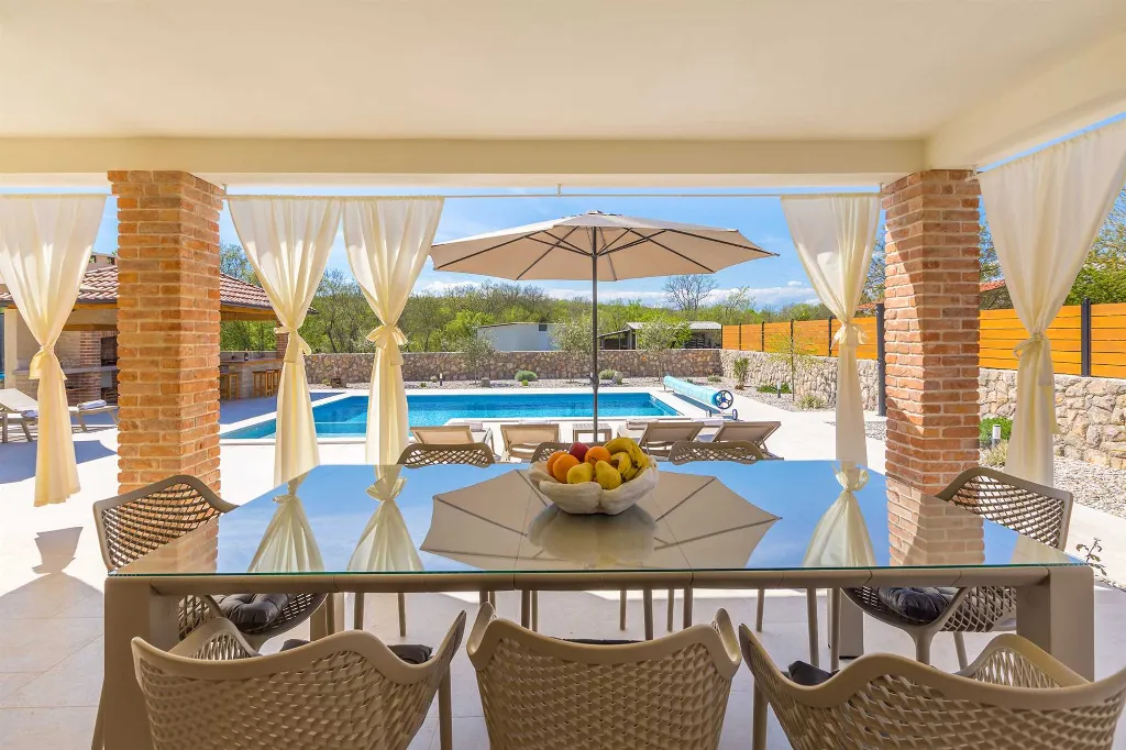 4-Bedroom Villa with Heated Pool in Krk