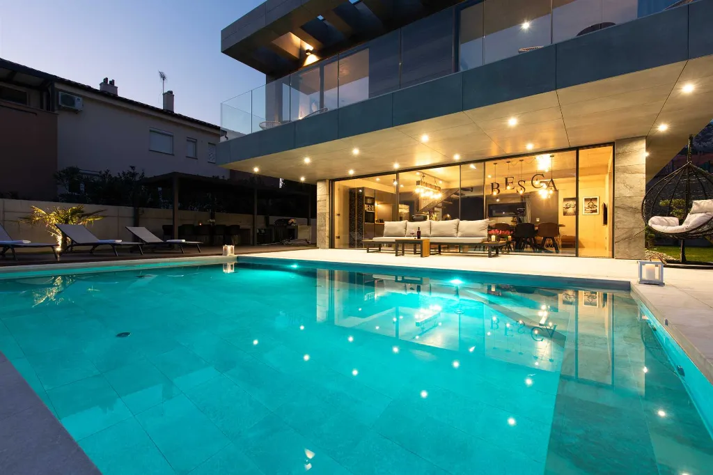 4-Bedroom Villa in Baška with Sauna & Jacuzzi