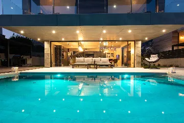 4-Bedroom Villa in Baška with Sauna & Jacuzzi