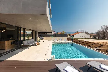 4-Bedroom Villa in Baška with Sauna & Jacuzzi