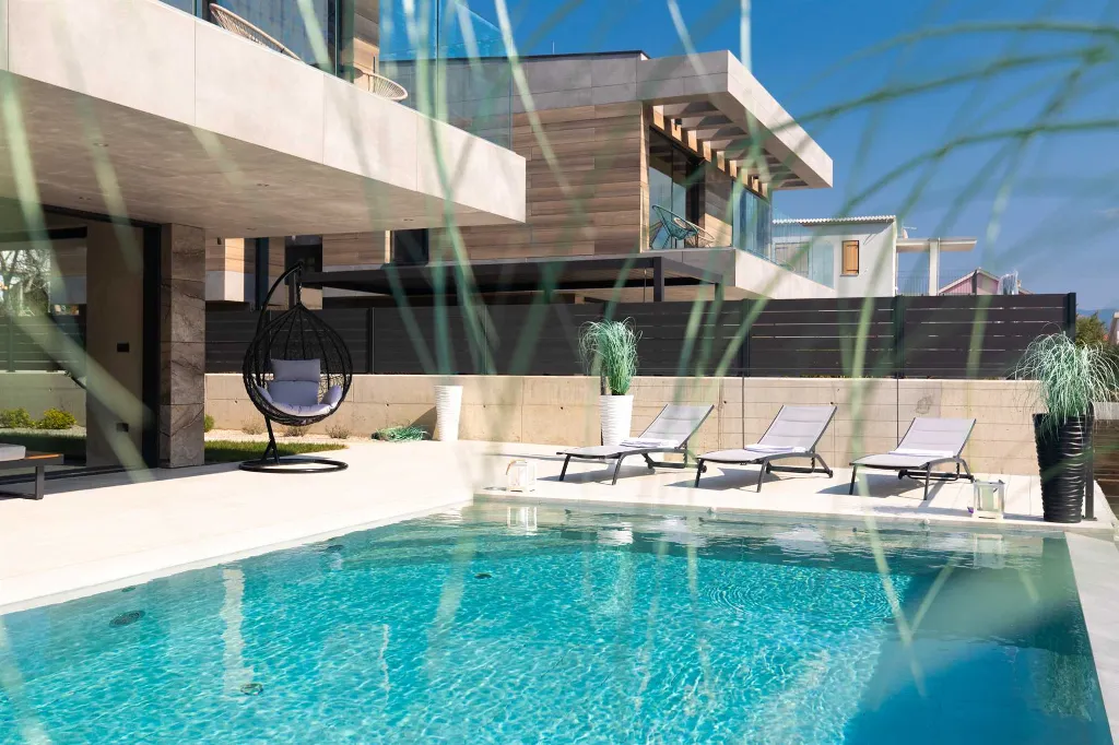 4-Bedroom Villa in Baška with Sauna & Jacuzzi