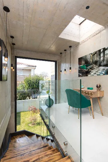 4-Bedroom Villa in Baška with Sauna & Jacuzzi