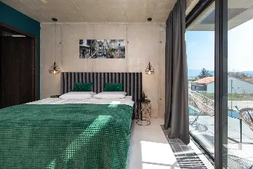 4-Bedroom Villa in Baška with Sauna & Jacuzzi