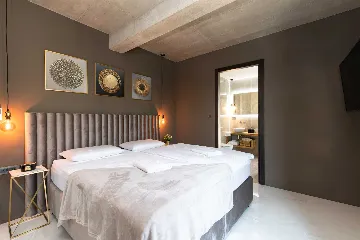 4-Bedroom Villa in Baška with Sauna & Jacuzzi