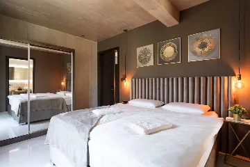 4-Bedroom Villa in Baška with Sauna & Jacuzzi