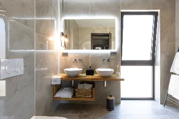 4-Bedroom Villa in Baška with Sauna & Jacuzzi