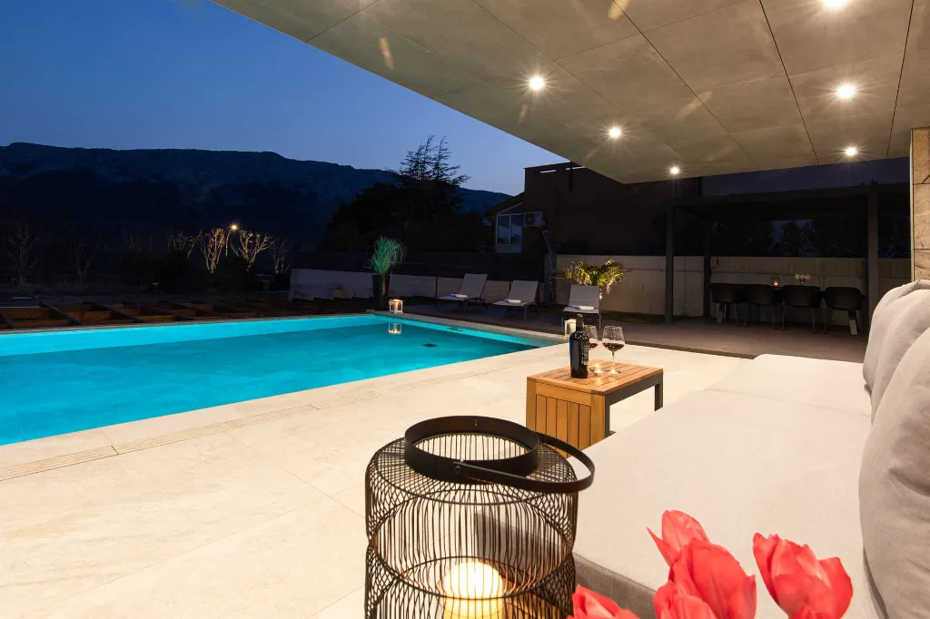 4-Bedroom Villa in Baška with Sauna & Jacuzzi