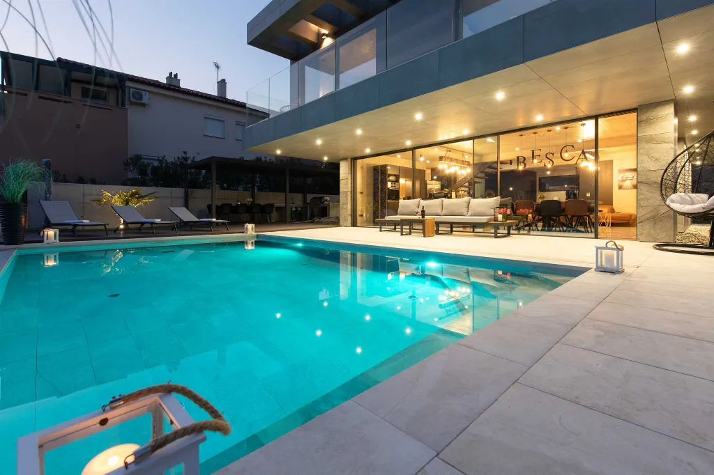 4-Bedroom Villa in Baška with Sauna & Jacuzzi