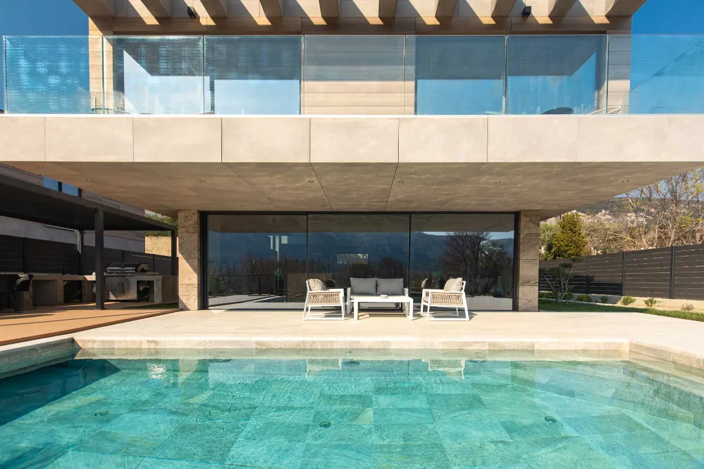 4-Bedroom Villa with Sauna & Jacuzzi in Baška