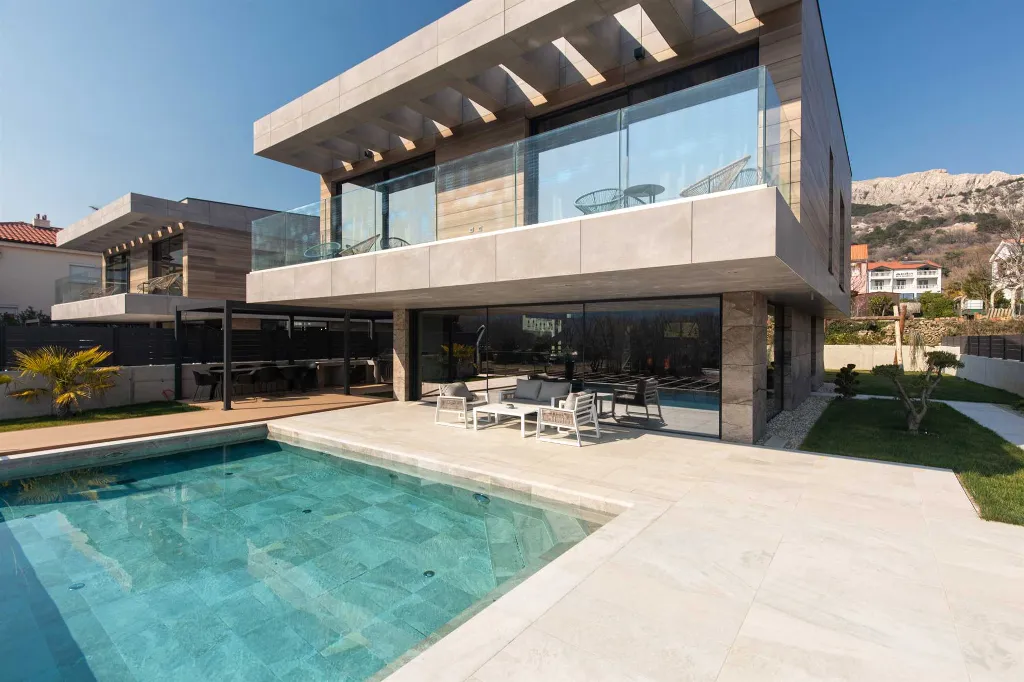 4-Bedroom Villa with Sauna & Jacuzzi in Baška