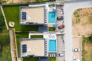 4-Bedroom Villa with Sauna & Jacuzzi in Baška