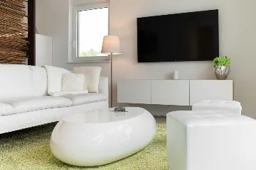 Krk 3-Bedroom Apartment with Jacuzzi and Terraces